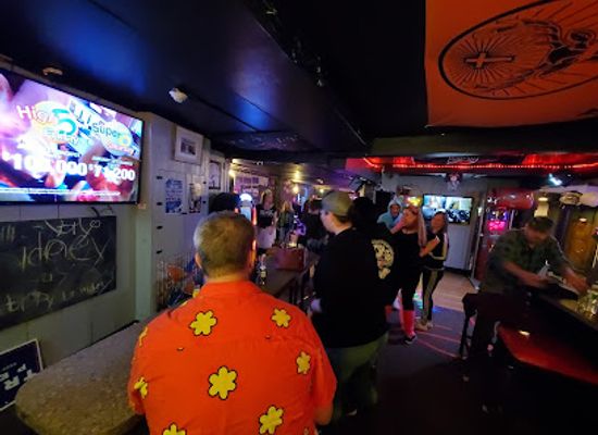 maine/waterville/bar/chez-paree