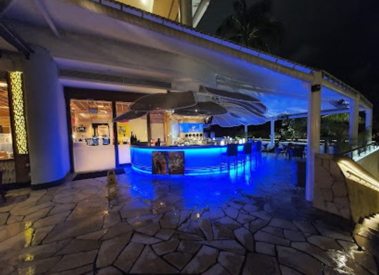 singapore/sentosa/palawan-beach/bar/the-bubble-bar