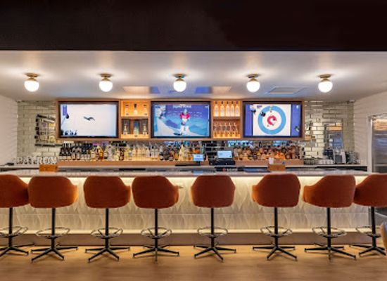 illinois/schaumburg/bar/shuffle-s-east-the-ultimate-sports-gaming-bar