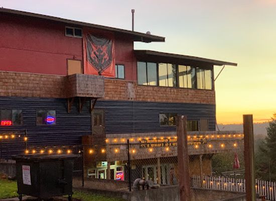 washington/the-selkirk-mountains/bar/purdy-s-public-house-arcade