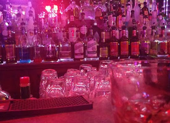 kansas/salina/bar/bishop-street-tavern