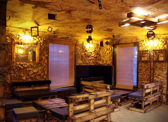 hungary/miskolc/bar/random-bar