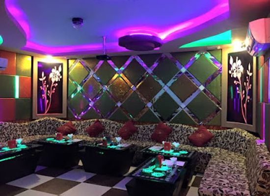 cambodia/kratie/bar/diamond-city-ktv