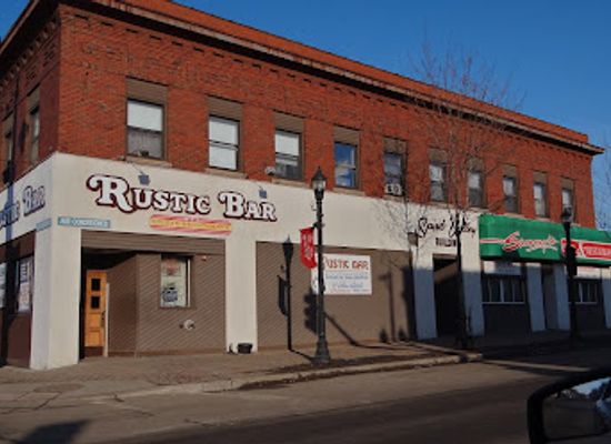 minnesota/duluth/bar/rustic-bar