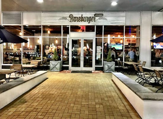 connecticut/stamford/harbor-point/bar/bareburger