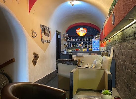 slovakia/zilina-region/bar/laurel-hardy