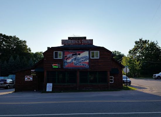 michigan/tahquamenon-falls-state-park/bar/lumberjack-tavern