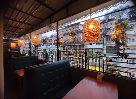 india/gangtok/bar/the-square-cafe-bar-rooftop