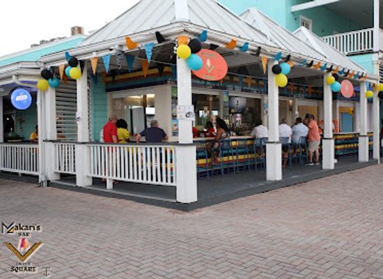 the-bahamas/grand-bahama/bar/makari-s-bar-on-the-square