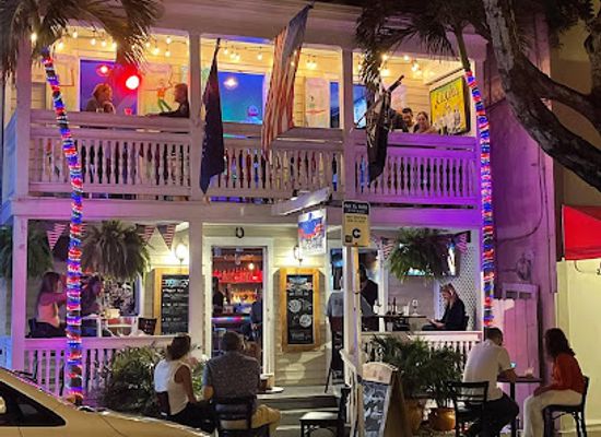 florida/key-west/bar/heroes-bar-and-liberty-lounge