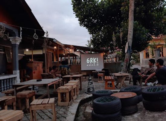 indonesia/west-sumatra/bar/belok-kiri-traditional-bar