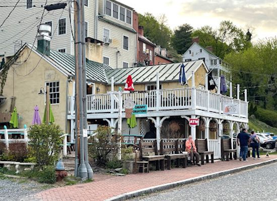 west-virginia/harper-s-ferry/bar/almost-heaven-pub-and-grill