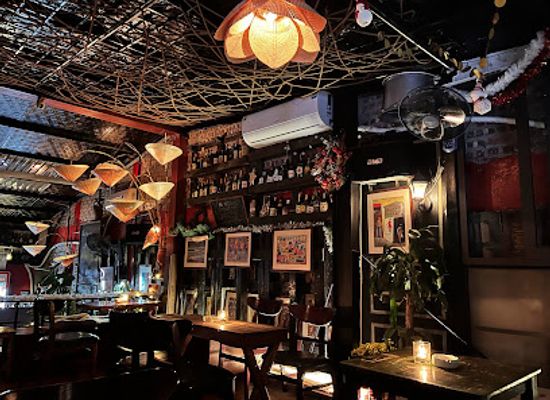 vietnam/hanoi/tay-ho-district/bar/nameless-bar