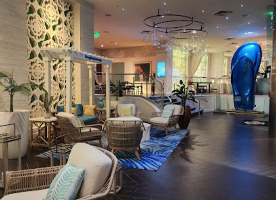california/palm-springs/racquet-club-estates/bar/license-to-chill