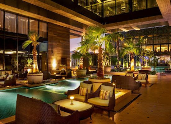 kuwait/al-asimah-governorate/bar/oxio-poolside-lounge-bar