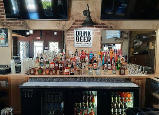colorado/pueblo/bar/the-breaker-arcade-bar