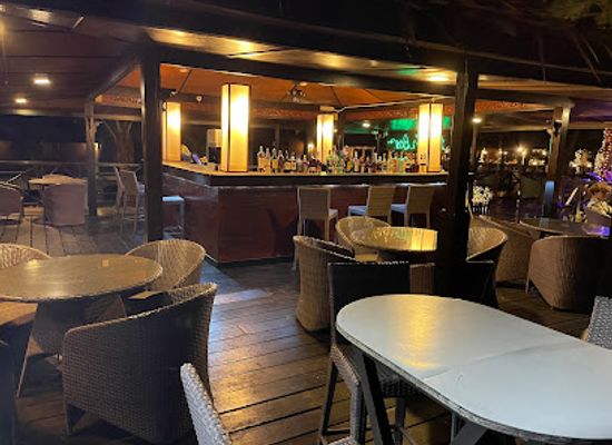 malaysia/tioman-island/bar/beach-bar