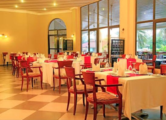 the-gambia/sandu/bar/fansue-s-beach-bar-restaurant