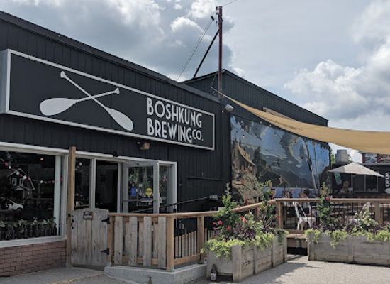 canada/haliburton-highlands/bar/boshkung-brewing-social