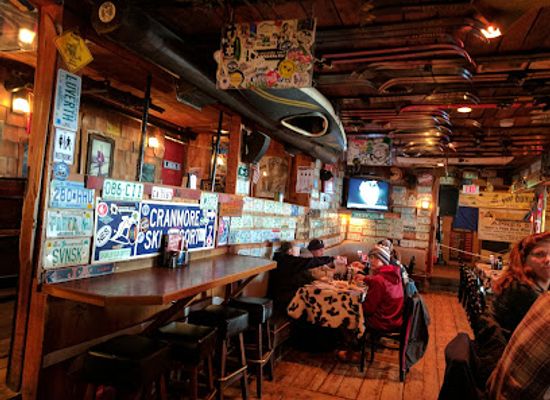 new-hampshire/mount-washington-valley/bar/red-parka-steakhouse-pub