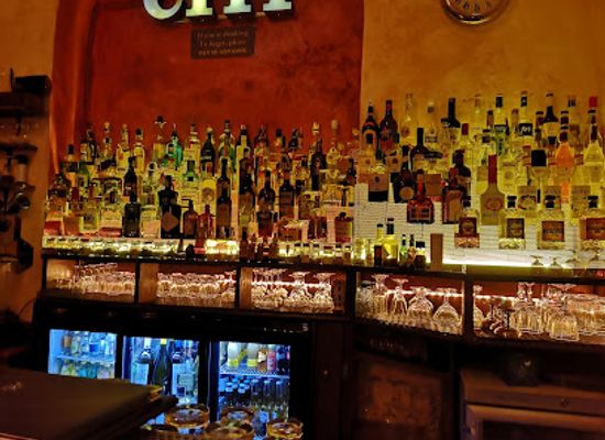 italy/florence/bar/fuk-cocktail-bar-music-more