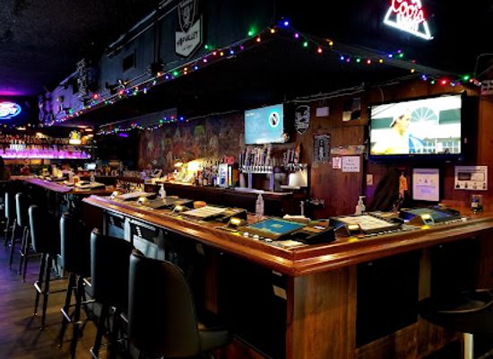 nevada/central-nevada/bar/hard-hat-lounge