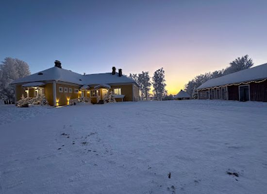 finland/lapland/bar/santa-s-cottage-ruka-finland