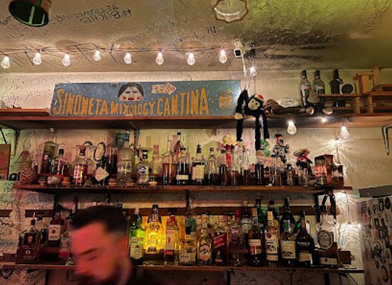 guatemala/ixil-triangle/bar/simoneta-mixology-cantina
