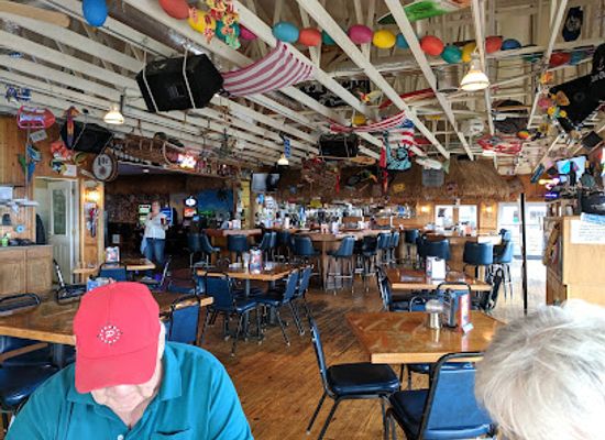 illinois/illinois-beach-state-park/bar/the-tropics