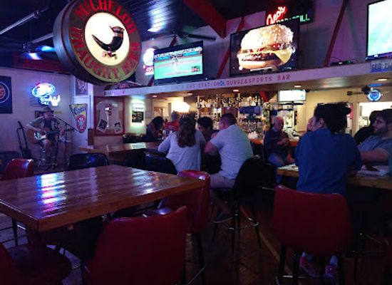 illinois/driftless-area/bar/geo-s-gas-station-lounge