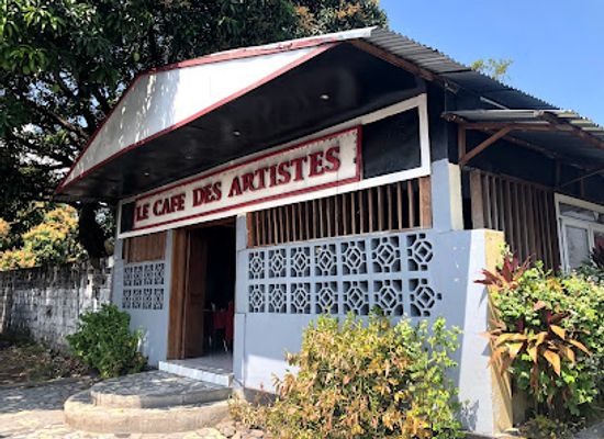 comoros/moroni/bar/cafe-des-artistes