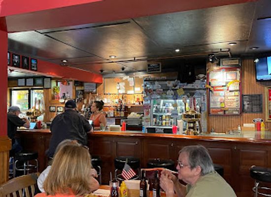 new-jersey/delaware-water-gap-national-recreation-area/bar/minisink-hotel