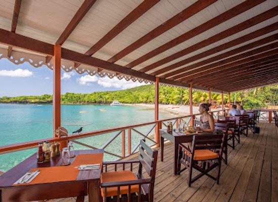 saint-lucia/anse-la-raye/bar/ti-manje-beach-grill-and-bar