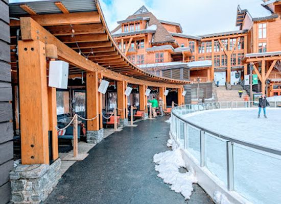 vermont/stowe-mountain-resort/bar/the-whistlepig-pavilion