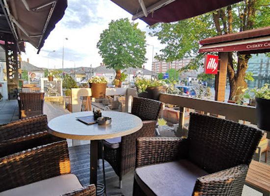serbia/rasina/bar/cherry-caffe-2