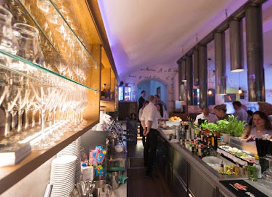 austria/salzburg/nonntal/bar/darwin-s-cafe-bar