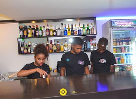 angola/tundavala-gap/bar/game-in-sport-bar