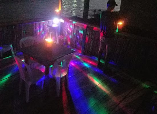 honduras/roatan/bar/angel-bar-grill-on-the-spot