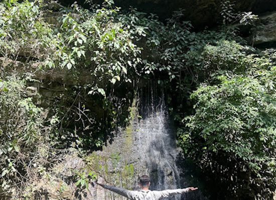 malaysia/mulu-national-park/bar/paku-waterfall