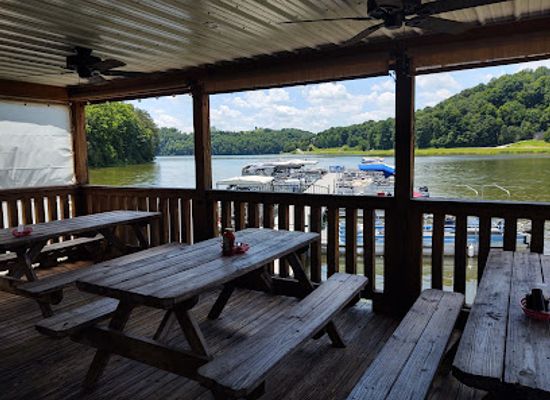 kentucky/sheltowee-trace-national-recreation-trail/bar/back-porch-smokehouse