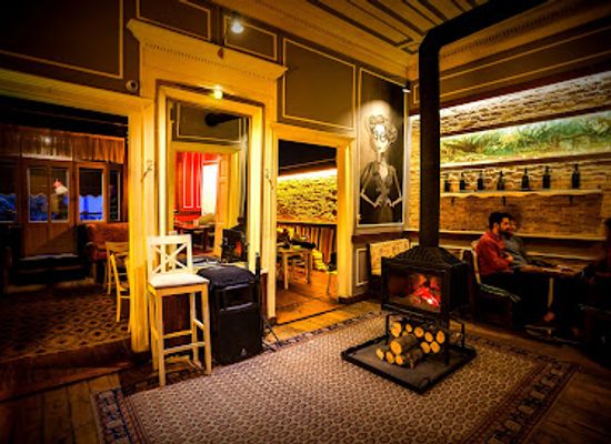 turkiye/canakkale/bar/dolmus-pub