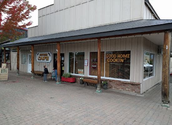 oregon/wallowa-mountains/bar/cheyenne-cafe