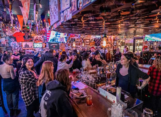 canada/calgary-region/bar/leopold-s-tavern-winnipeg-transcona