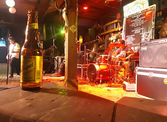 philippines/calabarzon/bar/flip-and-beyond-bar