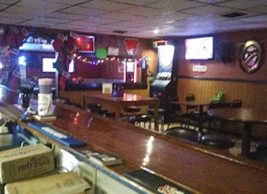 kansas/salina/bar/the-pour-house
