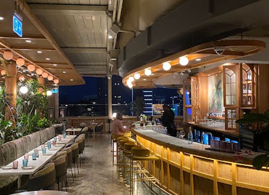kenya/lake-victoria-basin/bar/botanica-kitchen-and-gin-bar