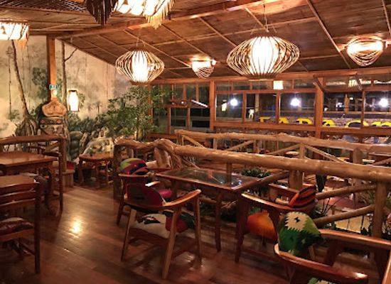 ecuador/western-lowlands/bar/leprechaun-bar