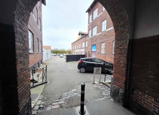 denmark/kalundborg/bar/slotskaldergarden