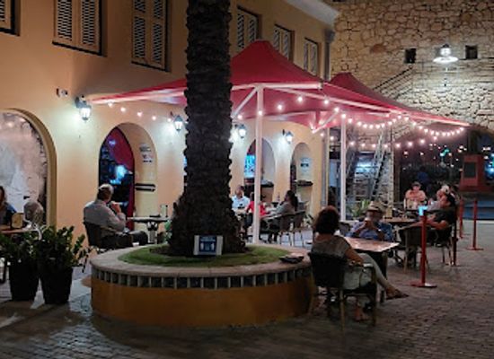 curacao/hato-caves/bar/the-sopranos-sport-bar-pizzeria