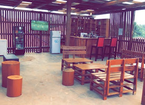ghana/nzema/bar/max-lounge-pub